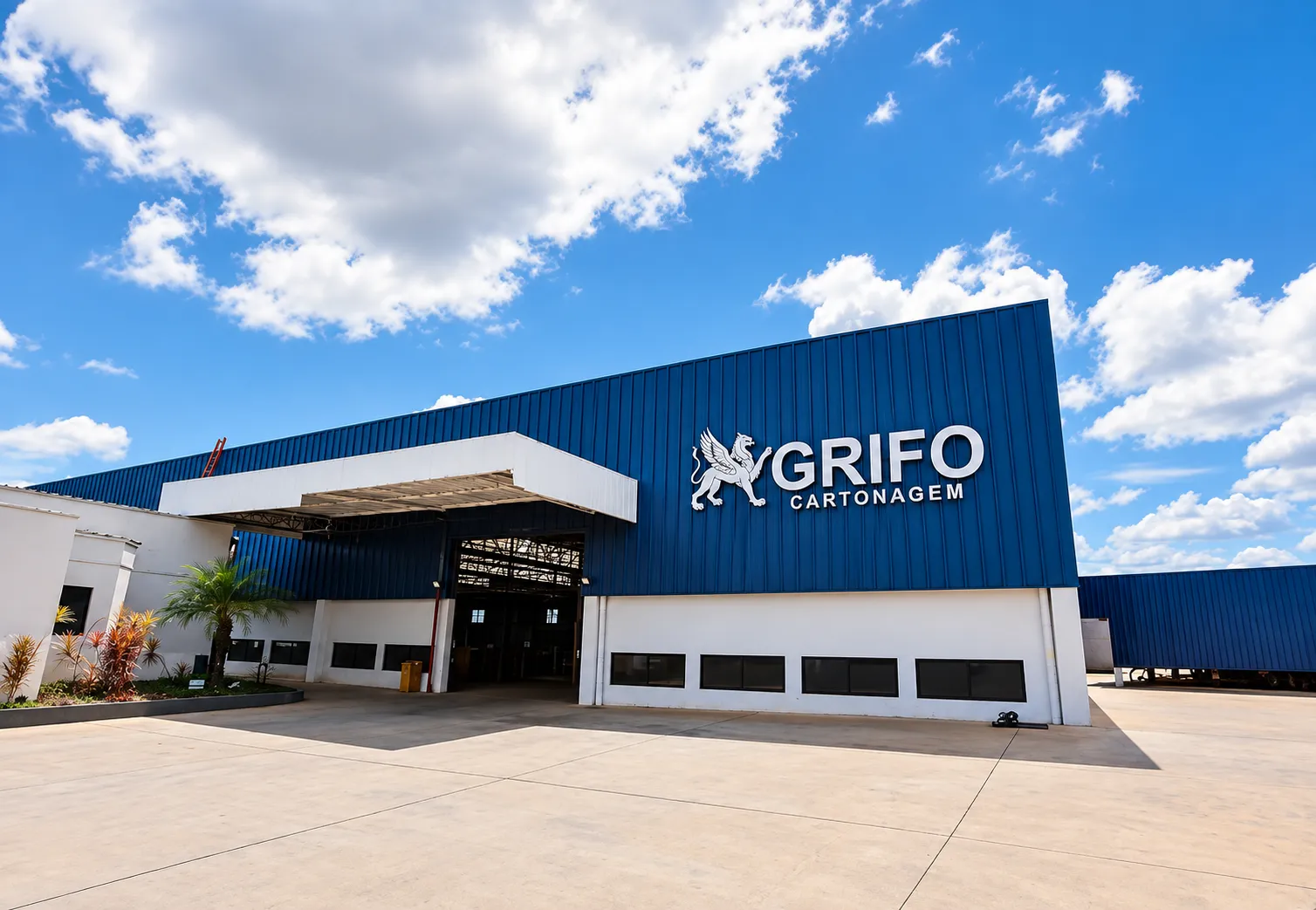 Fachada da unidade fabril da Grifo Cartonagem em Birigui